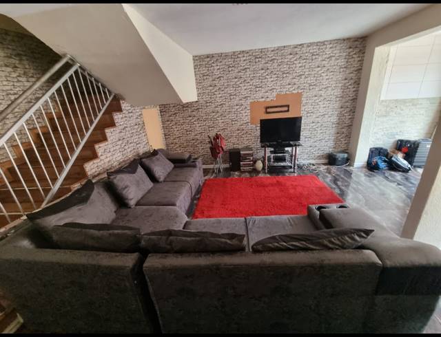 2 BEDROOM APARTMENT FOR SALE IN FLORENTIA